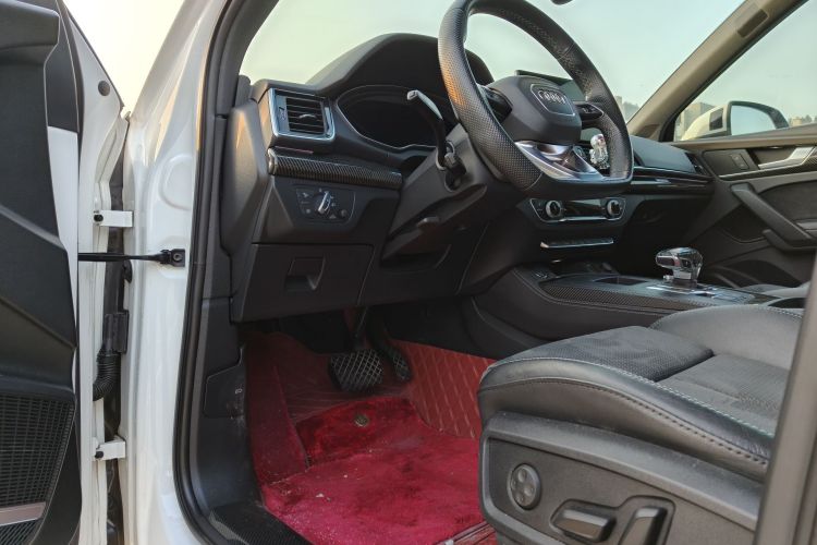 Audi Q5L Sportback 2021 #15 Audi Q5L Sportback 2021 immagine di auto #15