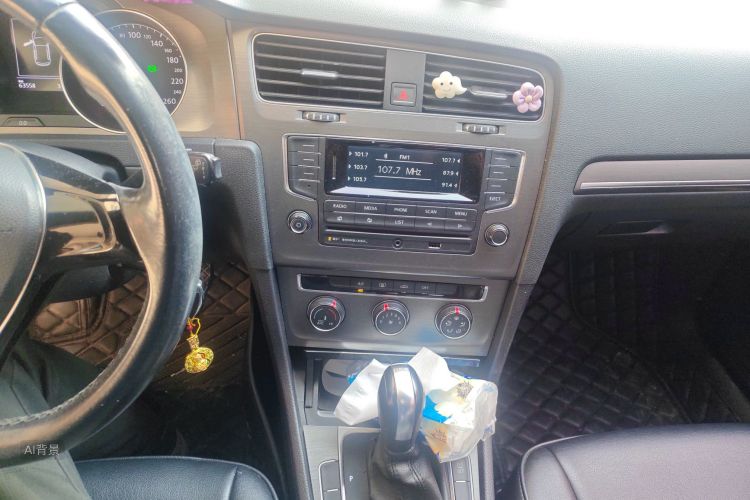 Volkswagen Golf 2015 immagine di auto #15