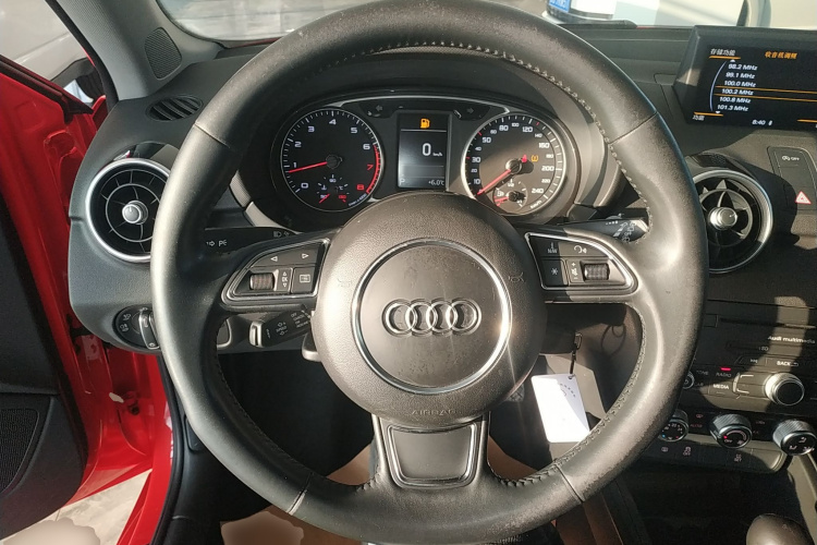 Audi A1 2016 car image #15