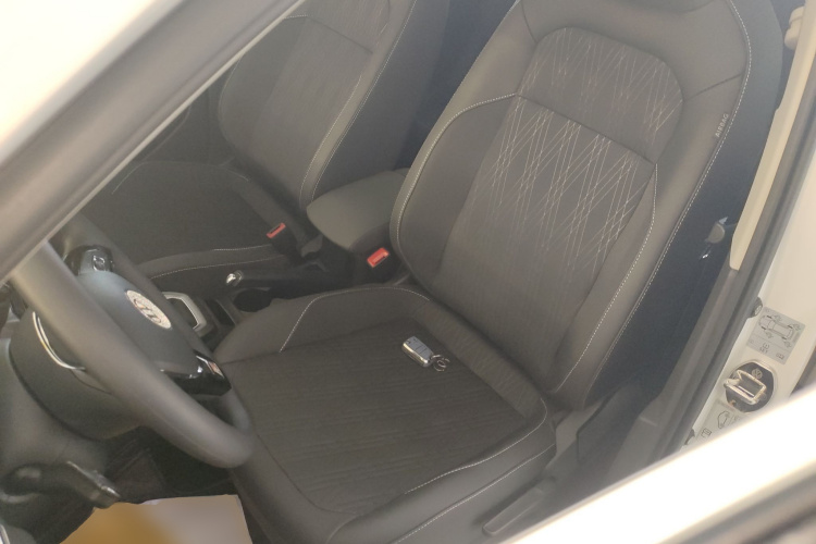 Volkswagen T-Cross 2021 car image #15