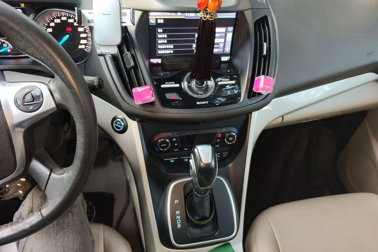 Ford Kuga 2013 #15 Ford Kuga 2013 car image #15