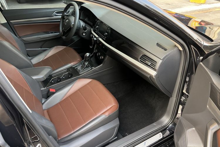 Volkswagen Lavida 2019 car image #15
