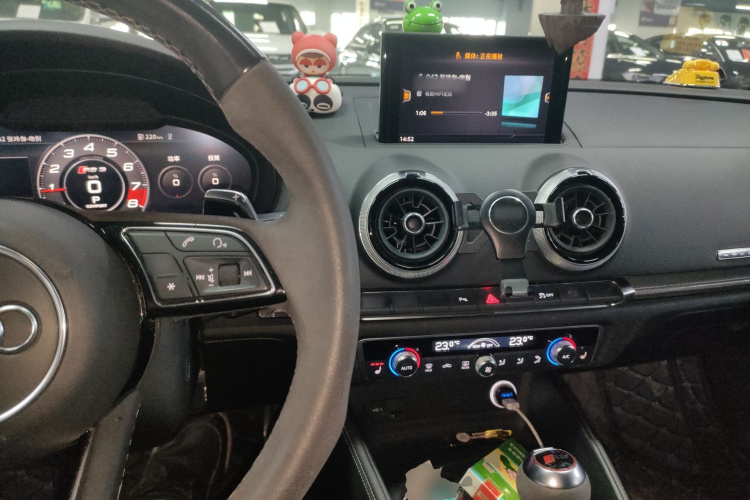 Audi RS 3 2019 car image #15