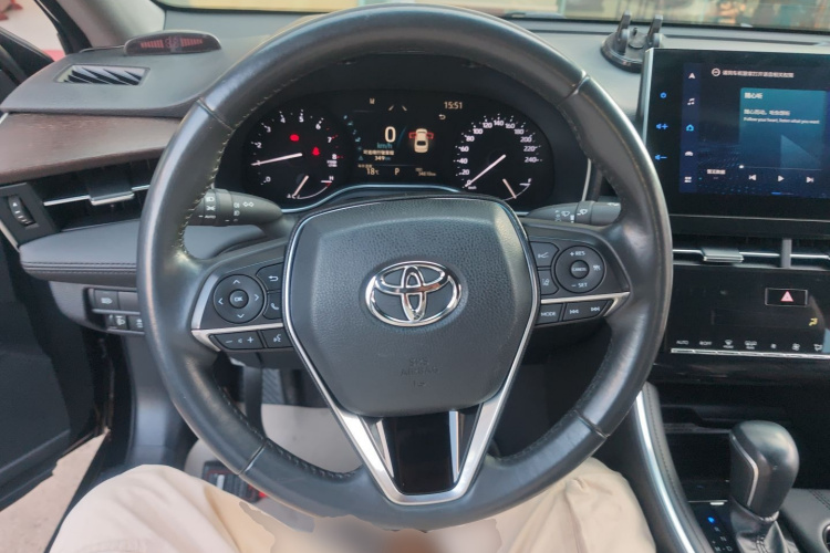 Toyota Avalon 2023 car image #15