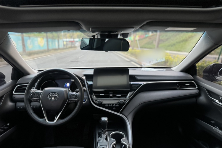Toyota Camry 2022 car image #15
