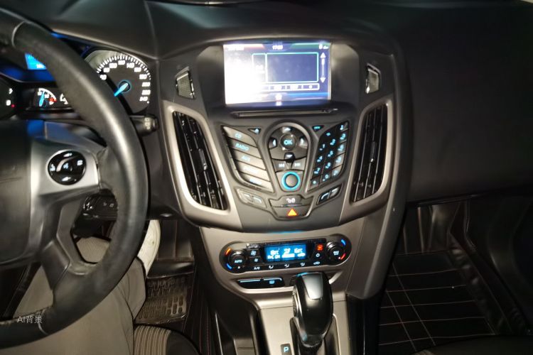 Ford Focus 2014 car image #15