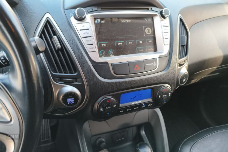 Hyundai ix35 2016 #15 Hyundai ix35 2016 car image #15