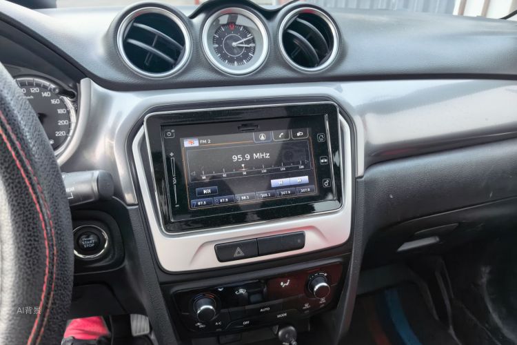 Suzuki Vitara 2016 image de voiture #15