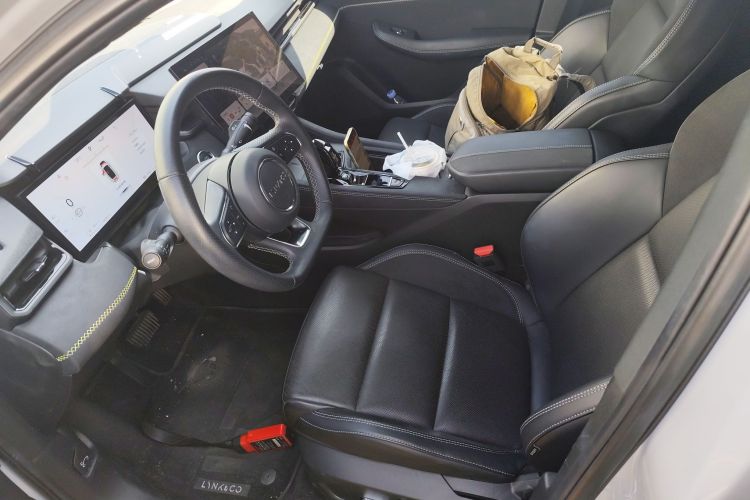 Lynk & Co 03 2023 car image #15