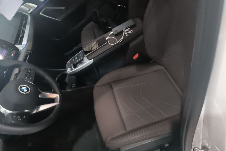 BMW iX1 2024 изображение автомобиля #15