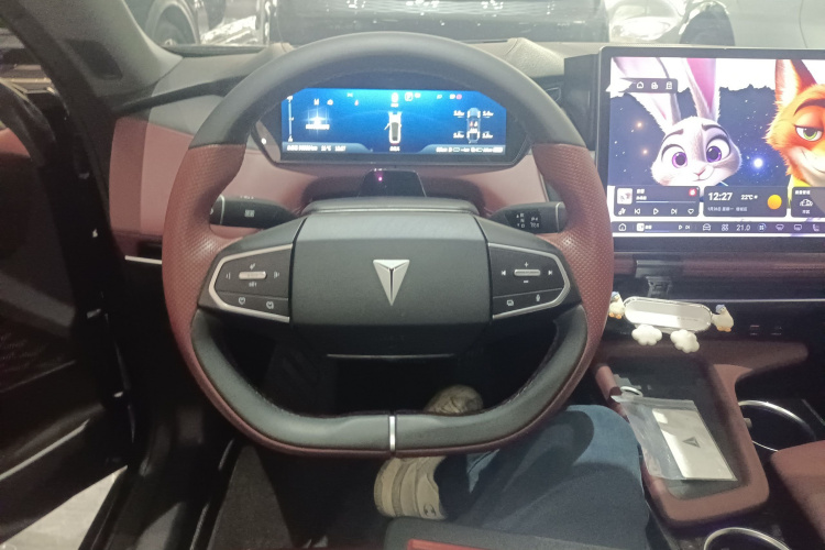 Deepal SL03 2023 #15 Deepal SL03 2023 car image #15