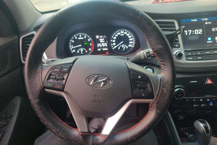 Hyundai Tucson 2018 car image #15