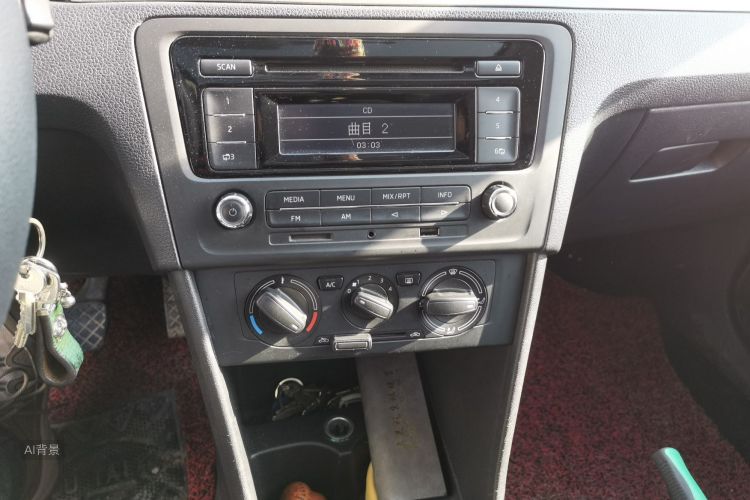 Skoda Rapid Spaceback 2014 car image #15