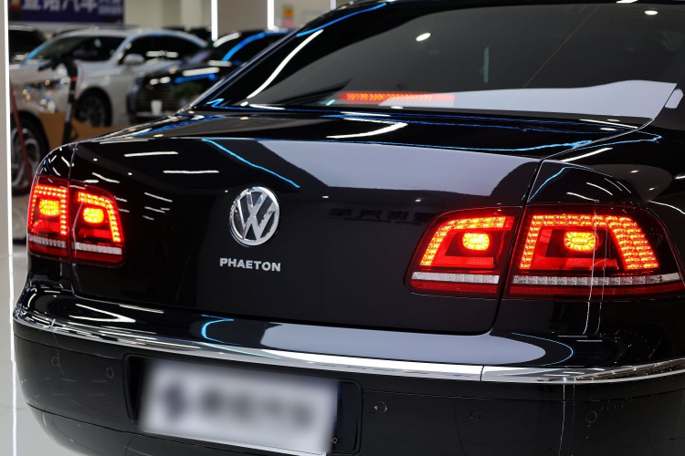 Volkswagen Pheaton 2017 immagine di auto #15