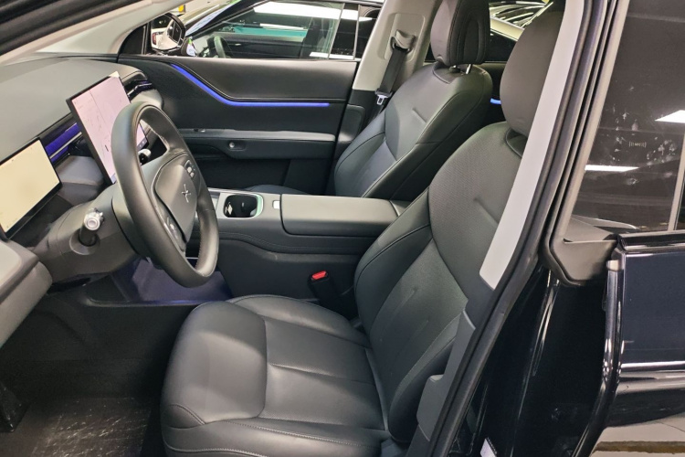 Xpeng G6 2025 صورة سيارة #15