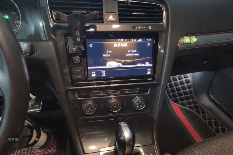 Volkswagen Golf 2019 car image #15