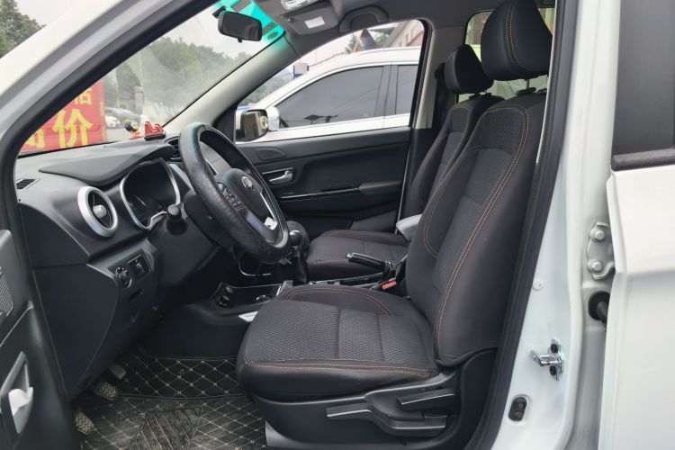 SWM X3 2021 صورة سيارة #15