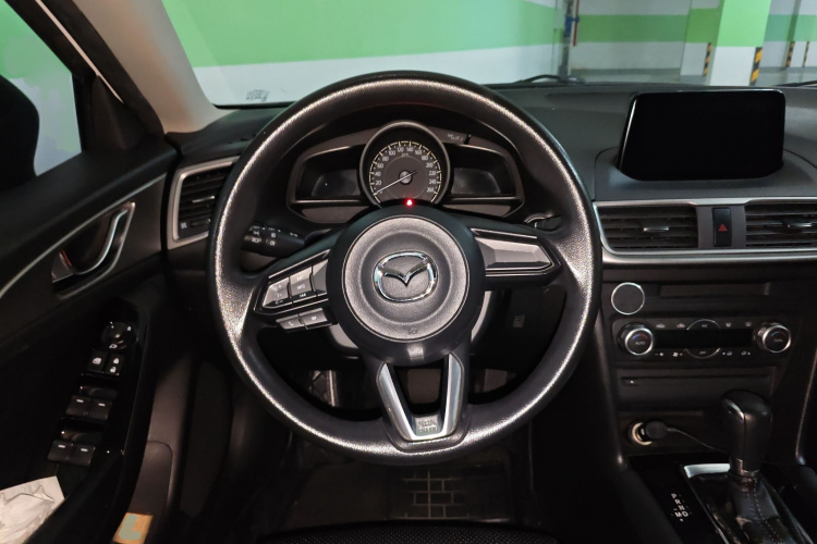 Mazda 3 Axela 2017 car image #15