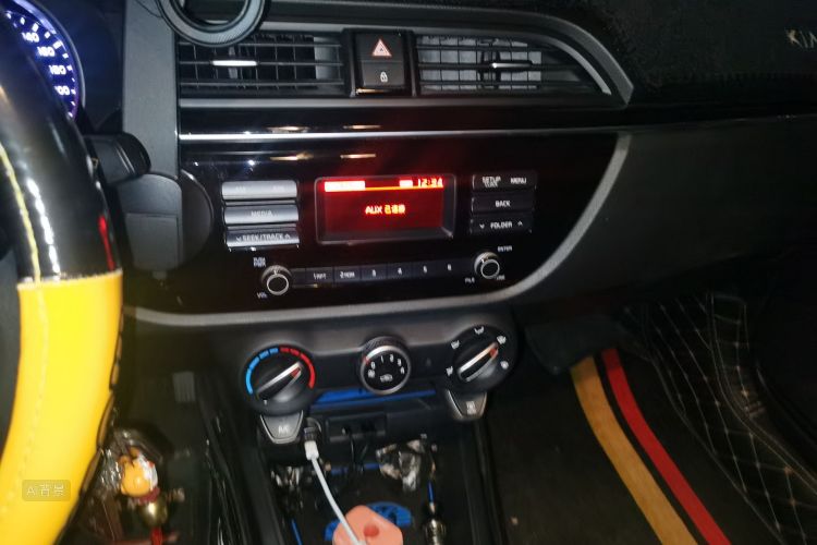 起亚 起亚K2 2018 汽车图片 #15