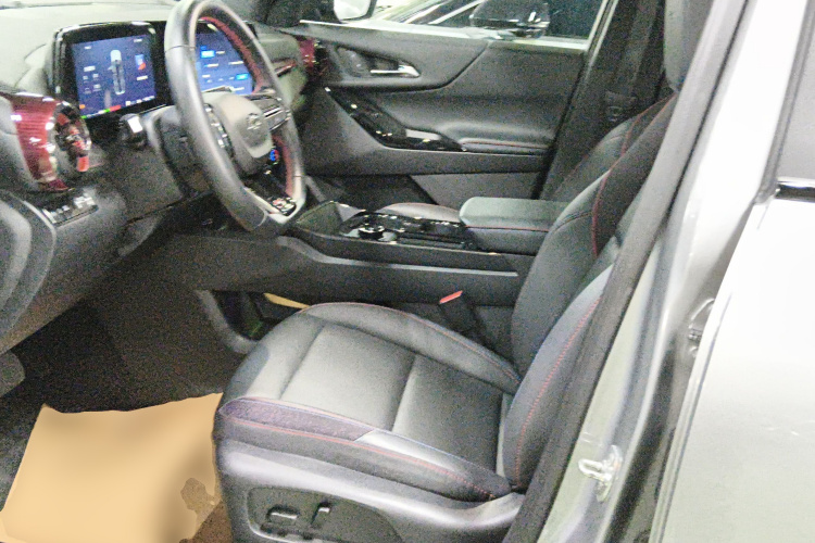 Chevrolet Equinox Plus 2025 #15 Chevrolet Equinox Plus 2025 صورة سيارة #15