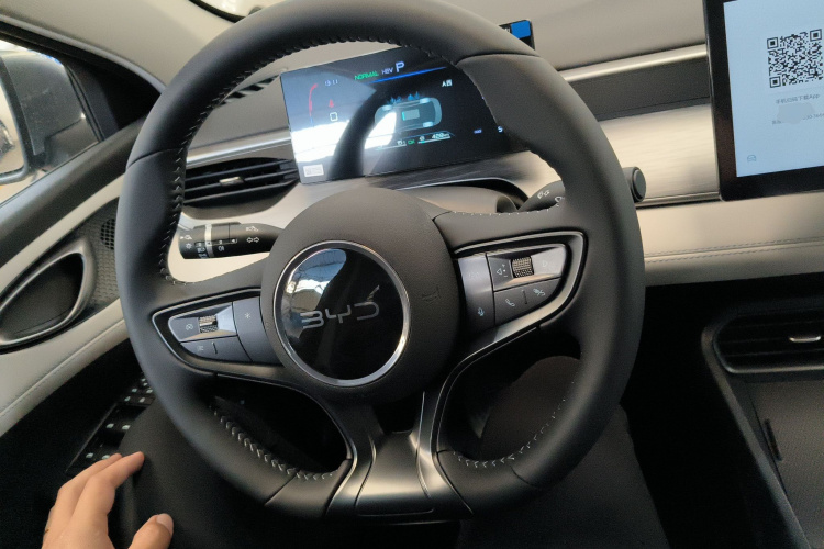 BYD Seal 05 DM-i 2025 #15 BYD Seal 05 DM-i 2025 car image #15