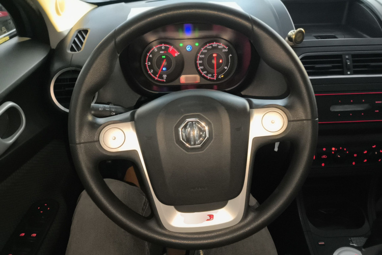 MG 3 2015 car image #15