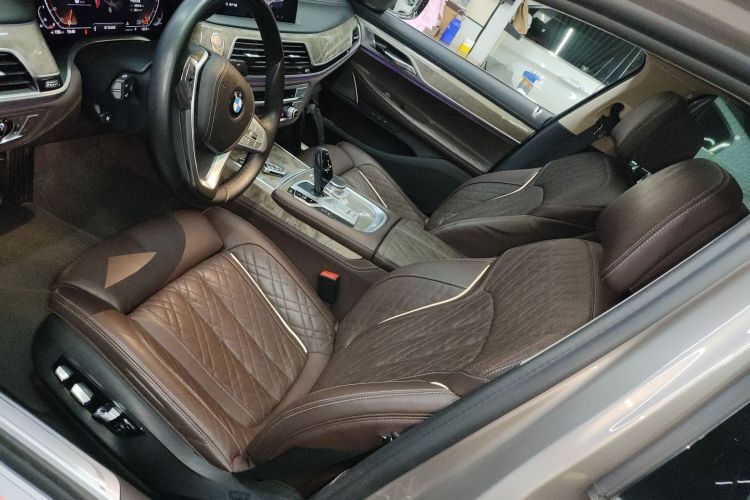 BMW 7 Series 2021 #15 BMW 7 Series 2021 immagine di auto #15