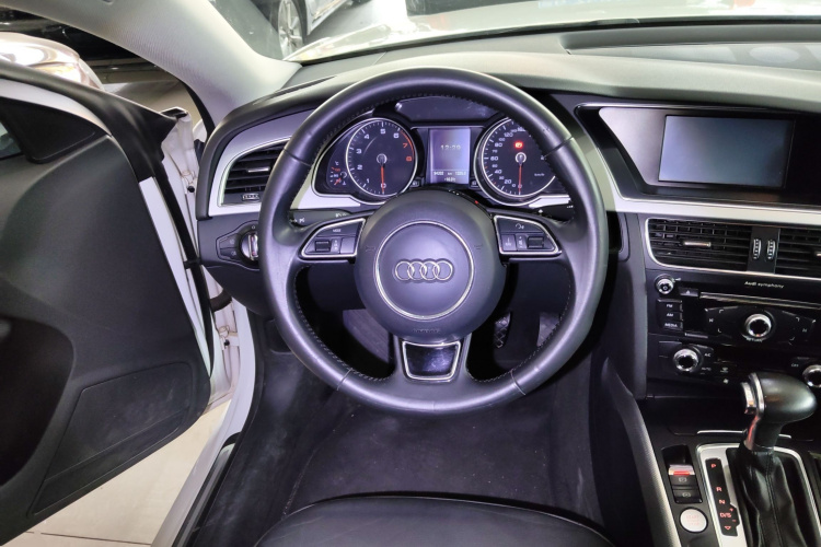 Audi A5 (Imported) 2015 car image #15