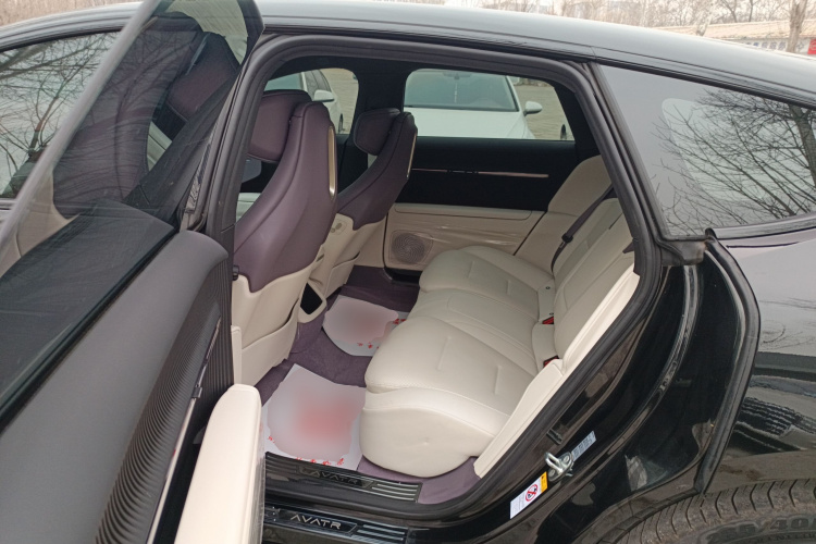 Avatr 12 2024 car image #15