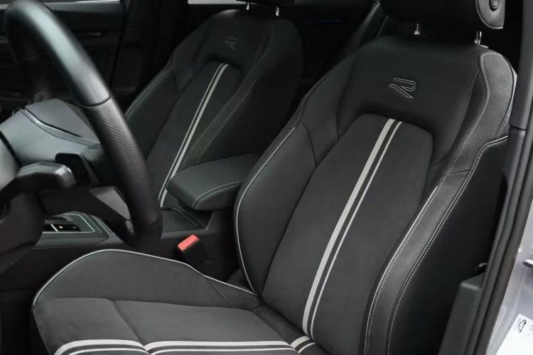 Volkswagen Golf 2022 car image #15
