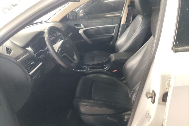 GEELY Emgrand 2017 car image #15