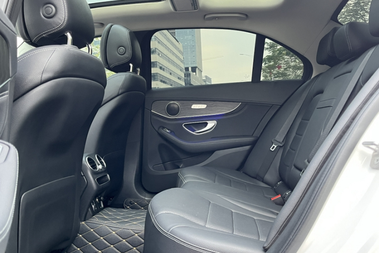 Mercedes-Benz C Class 2020 car image #15