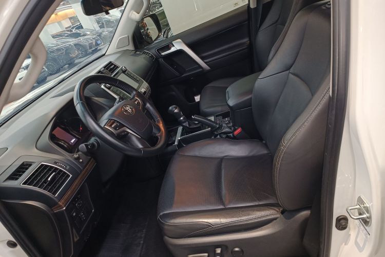 Toyota Land Cruiser Prado 2020 #15 Toyota Land Cruiser Prado 2020 car image #15