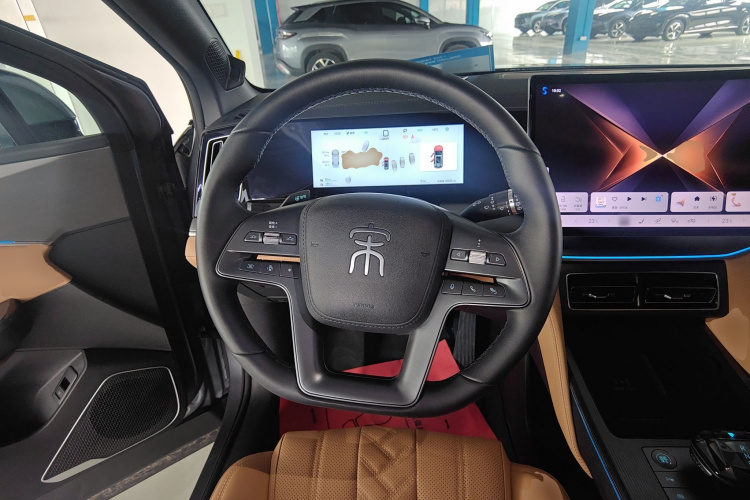 BYD SongL DM-i 2025 car image #15