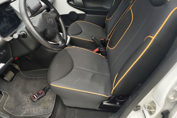 BYD e1 2021 car image #15