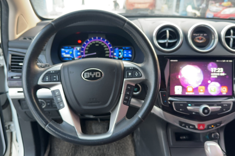 BYD S7 2017 car image #15