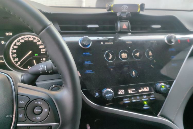 Toyota Camry 2020 immagine di auto #15