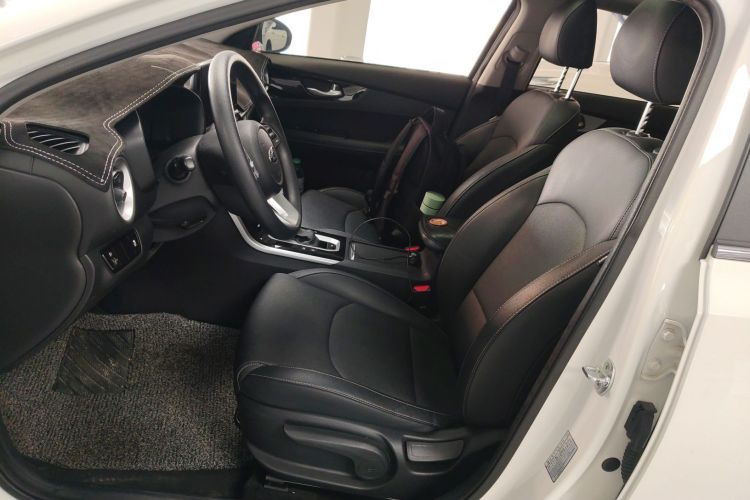Kia K3 2020 car image #15