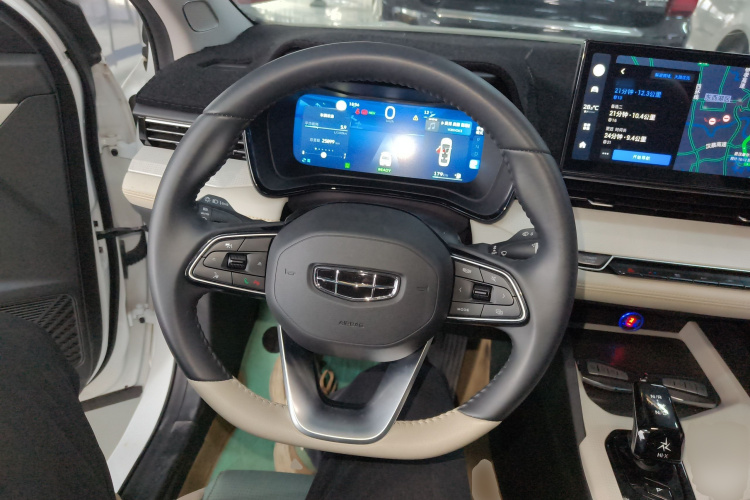 GEELY Emgrand L HiP 2022 car image #15