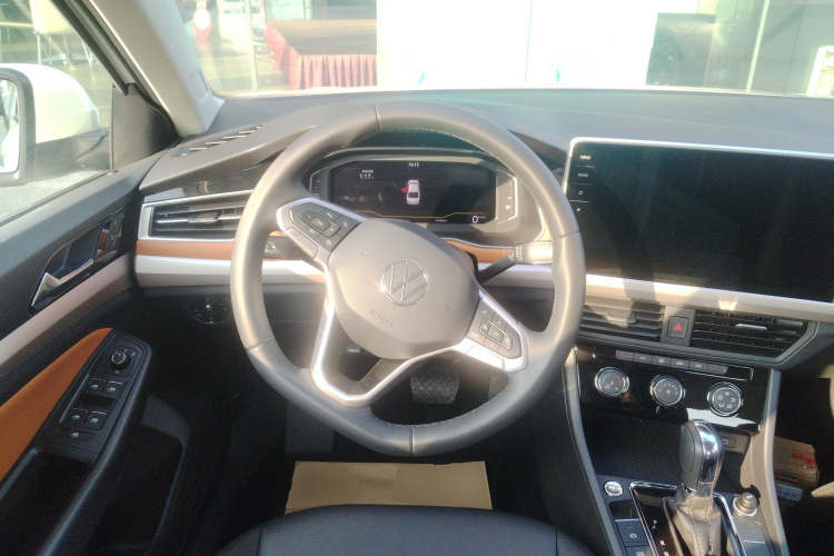 Volkswagen Bora 2024 car image #15