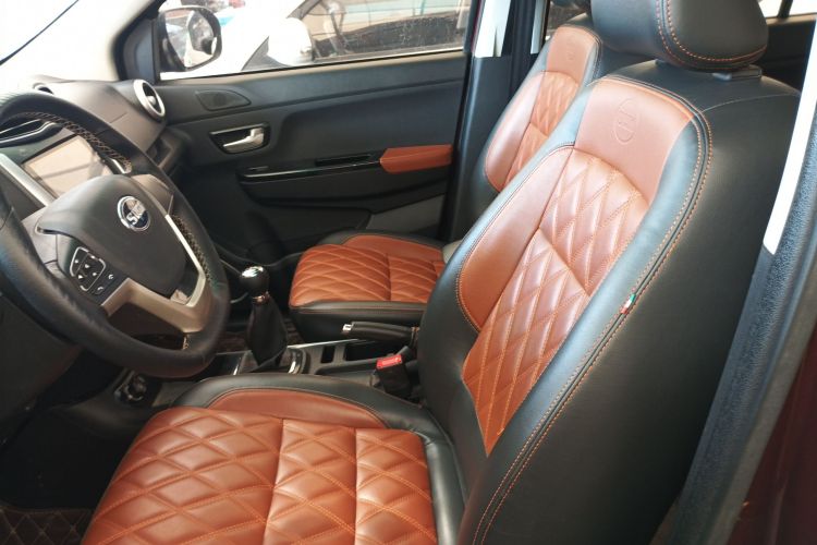 SWM斯威汽车 SWM斯威X3 2019 汽车图片 #15