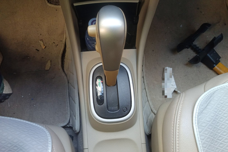 Nissan Sylphy 2017 #15 Nissan Sylphy 2017 car image #15