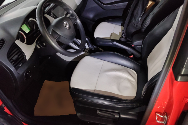 Skoda Fabia 2016 immagine di auto #15