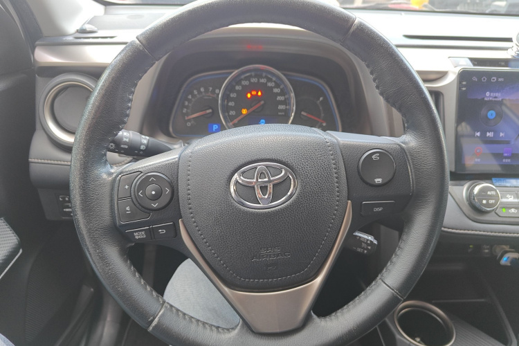 Toyota RAV4 2014 #15 Toyota RAV4 2014 car image #15