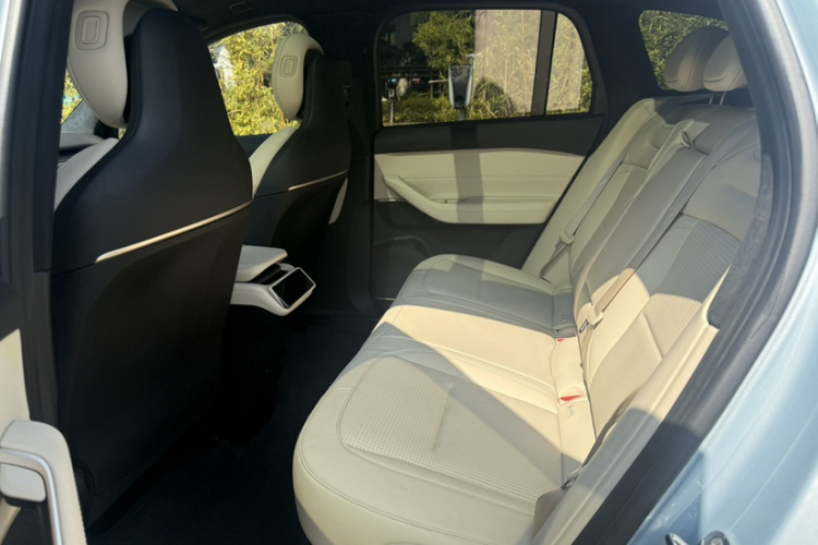 蔚来 蔚来ES6 2023 汽车图片 #15