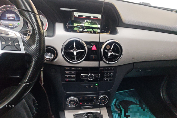 Mercedes-Benz GLK Class 2015 car image #15