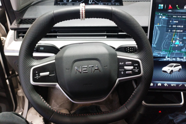 哪吒汽车 哪吒AYA 2023 汽车图片 #15