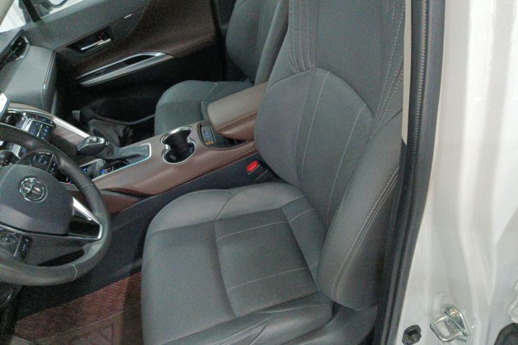 Toyota Harrier 2021 immagine di auto #15