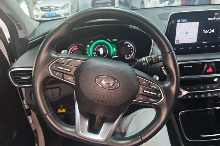 Hyundai Santa Fe 2022 car image #15