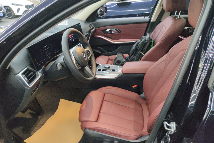 BMW i3 2023 car image #15